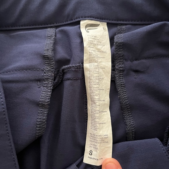 Fabletics Men’s The Only Pant Navy Small - Picture 2 of 4
